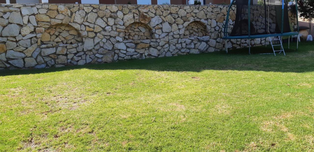 Sanabl Druze Hospitality Bed & Breakfast Ein Kinya Exterior photo