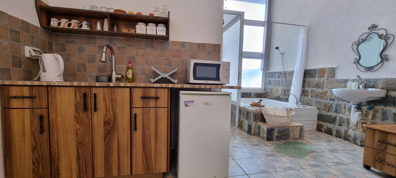 Sanabl Druze Hospitality Bed & Breakfast Ein Kinya Exterior photo