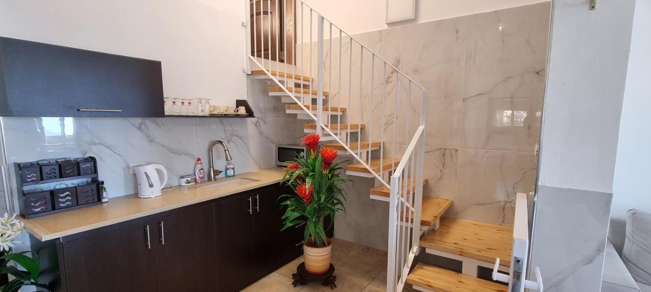 Sanabl Druze Hospitality Bed & Breakfast Ein Kinya Exterior photo