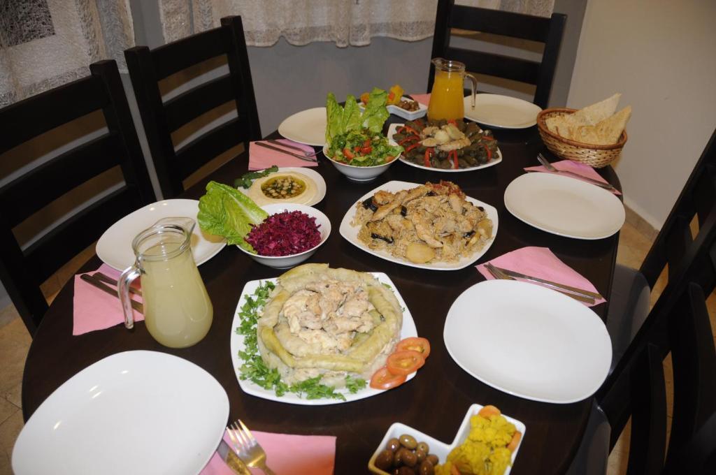 Sanabl Druze Hospitality Bed & Breakfast Ein Kinya Room photo