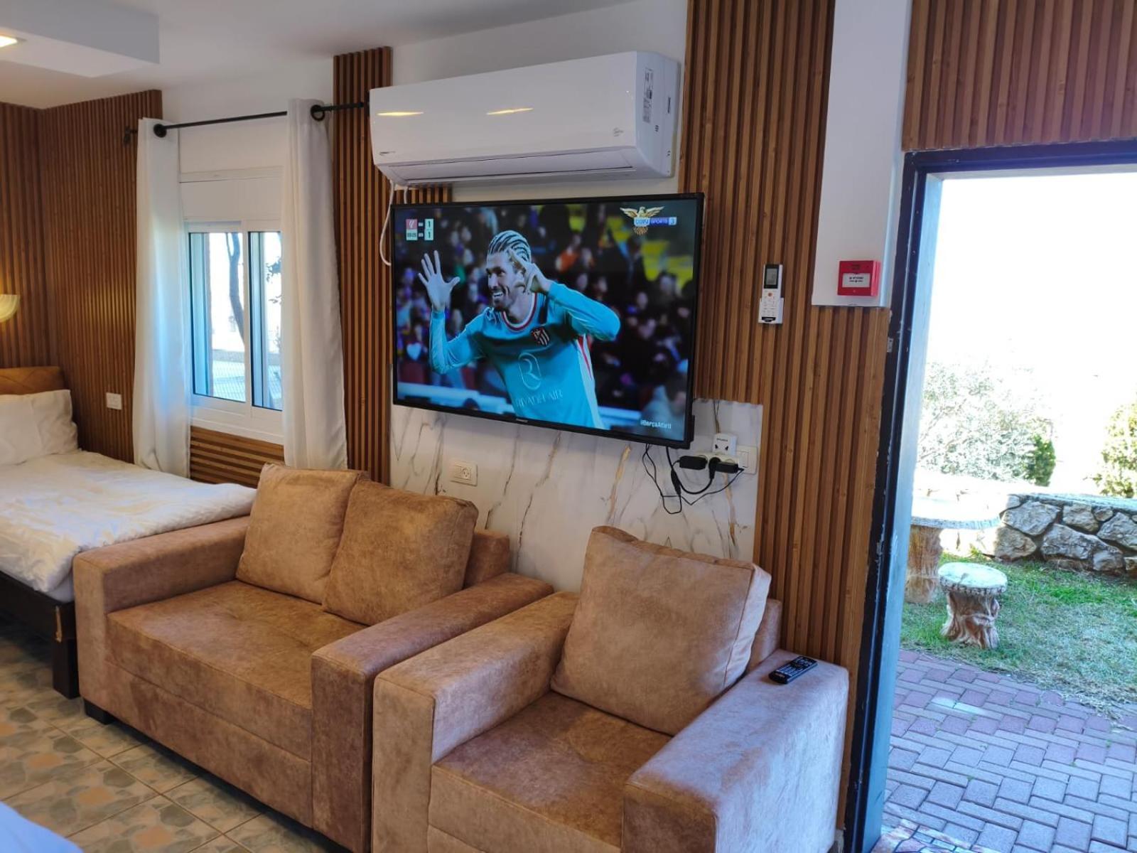 Sanabl Druze Hospitality Bed & Breakfast Ein Kinya Exterior photo